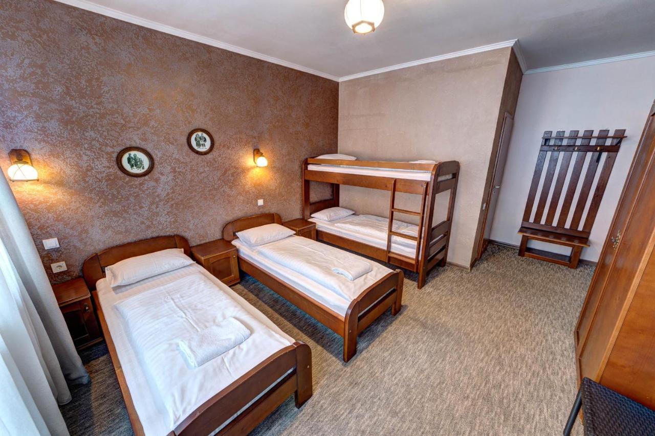 Hotel Gutsulia Bukovel Bagian luar foto